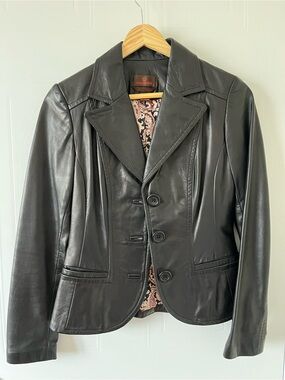 Vintage Danier Black Lambskin Leather Cropped Blazer